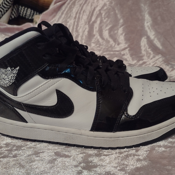 NIKE AIR JORDANS sz11 - Picture 4 of 12